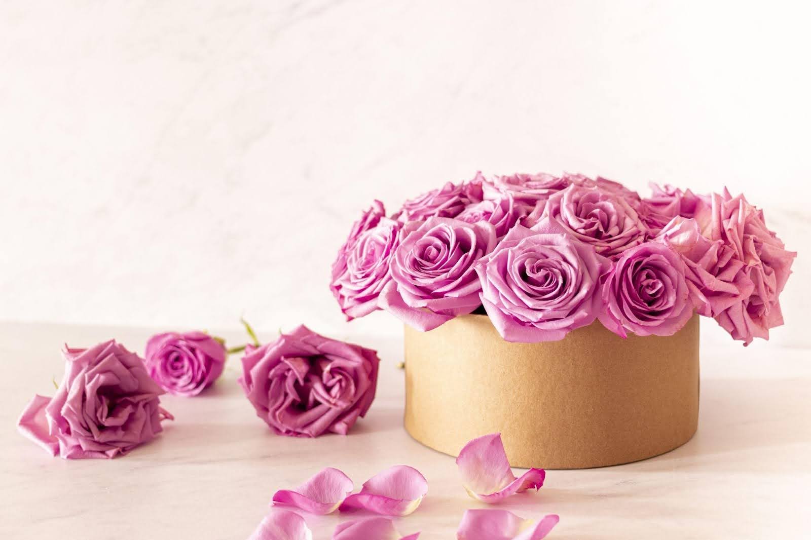 5 Reasons To Consider Floral Gift Boxes for Gifting